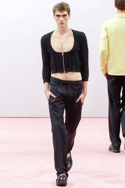 Look 30
